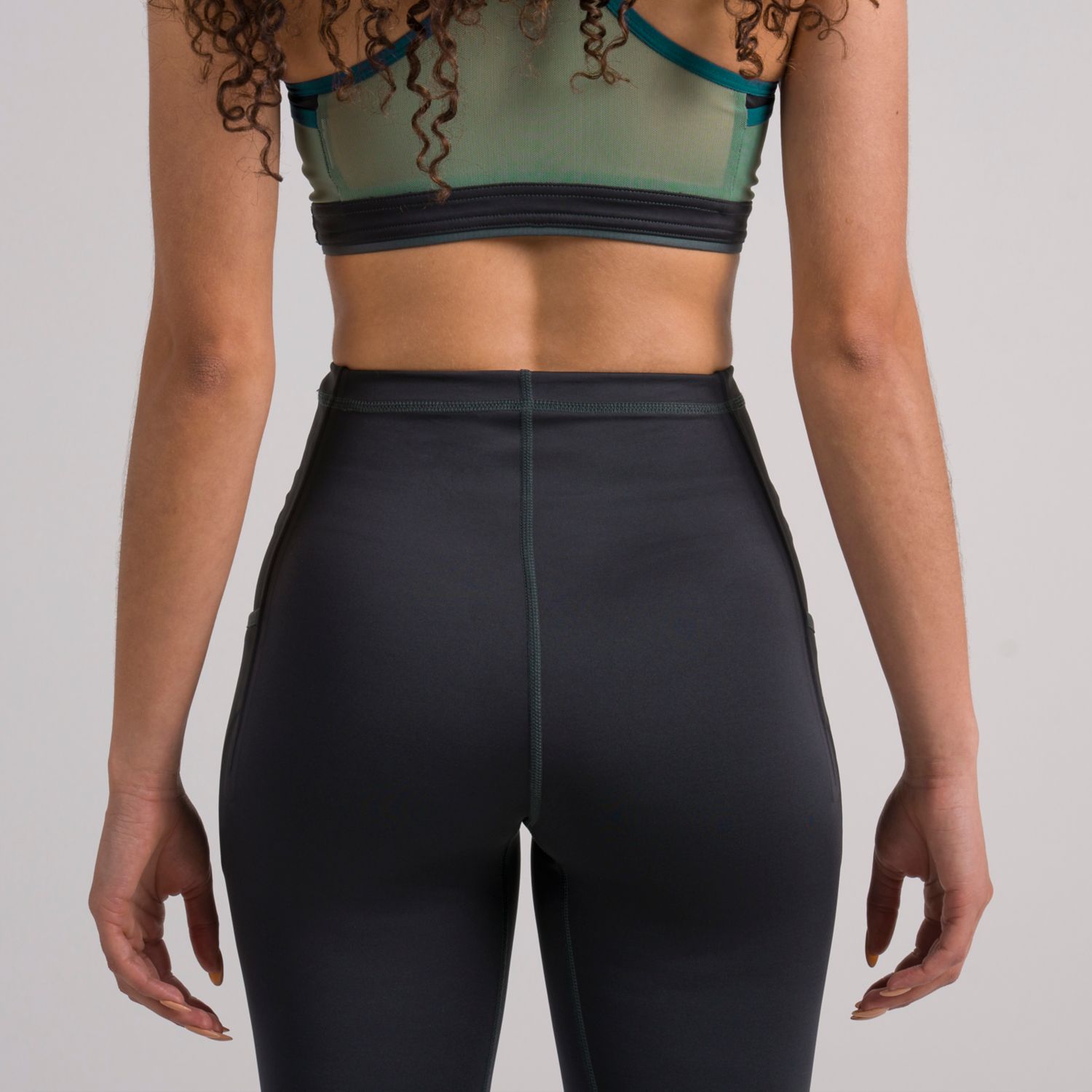 Black Women's Altra Core Crop Running Tights | Israel-59648219